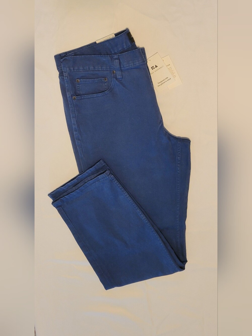 FREE ASSEMBLY 34 X 30 Men’s Modern Straight Five Pocket Pants NEW w TAGS